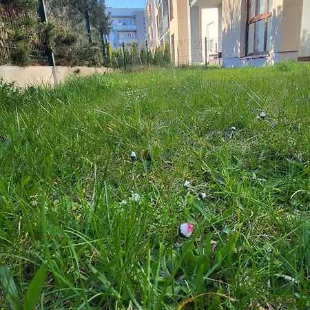 شقة Blisko Lasu Z Ogrodkiem *